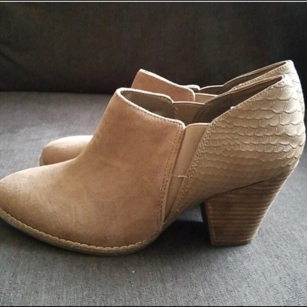 Dr Scholl’s Faux Suede Booties